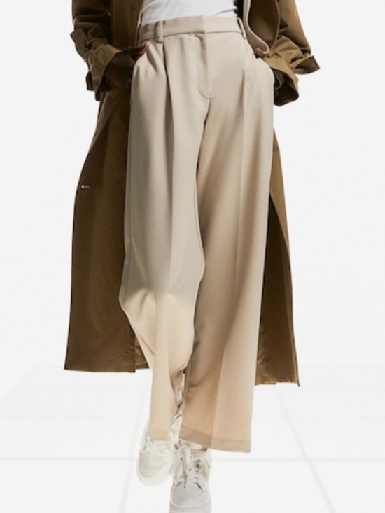 H&M Pants - H&M Women's Cream Wide-Leg Pleated Front Trouser Pants Size 4 Business Casual